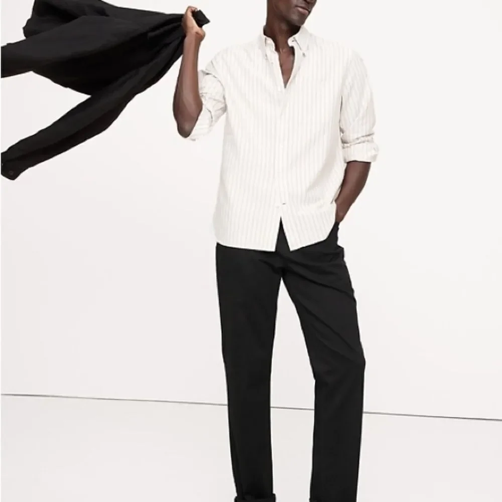 Banana Republic Men's Jet Black slim fil travelerJeans